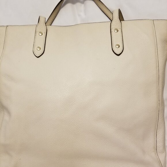 Authentic Coach Cream Ivory Pebbled Leather Large Tote Purse - Picture 6 of 15